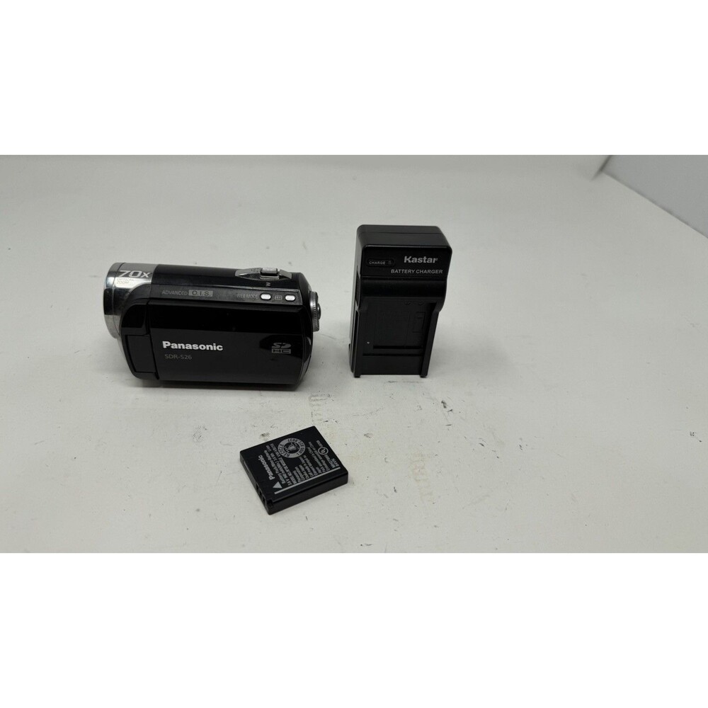 Panasonic SDR-S26 Digital Camcorder Black 70x Optical Zoom W Battery - Tested